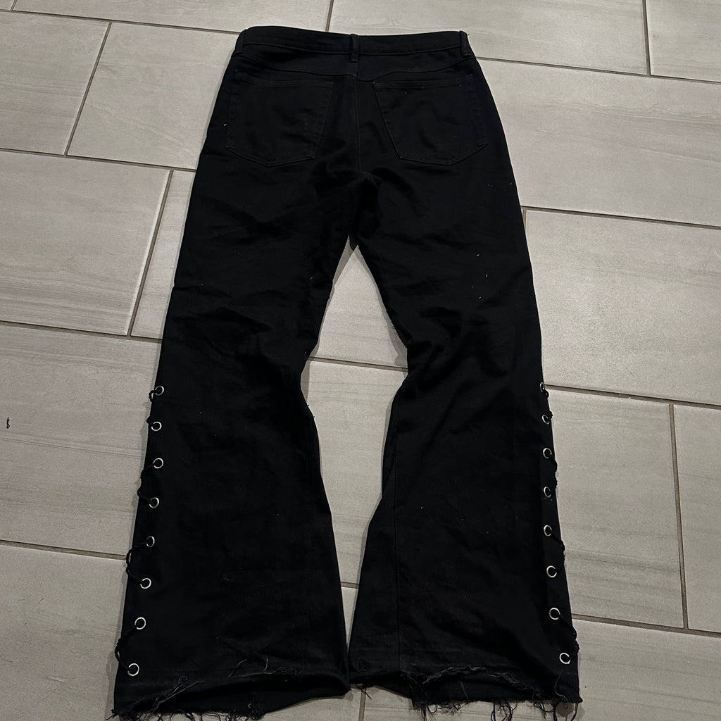 LACED UP FLARED JEANS